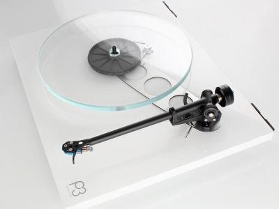 REGA Planar 3 Turntable with RB330 in Gloss White - TRADE-IN