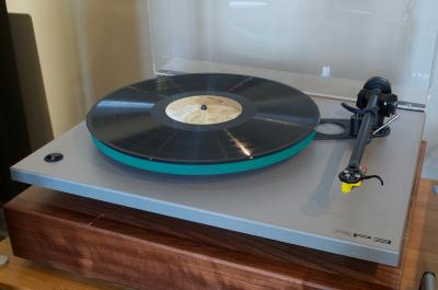 Rega RP3 Turntable with RB303 Tonearm - TRADE-IN