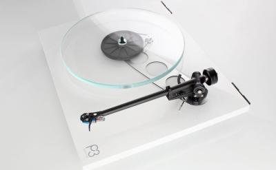 REGA Planar 3 Turntable with RB330 in Gloss White - DEMO